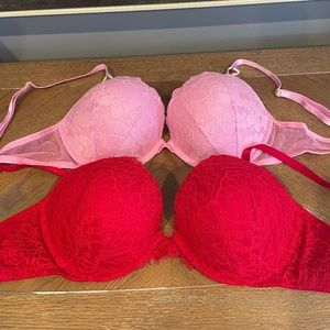 2 Victoria’s Secret Lace Push-Up Bras 38C